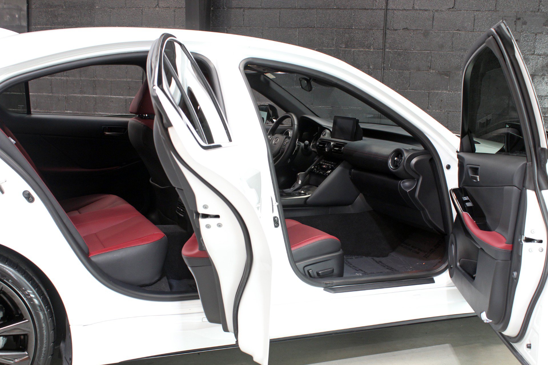 Used 2024 Lexus IS 350 F Sport RWD image 33
