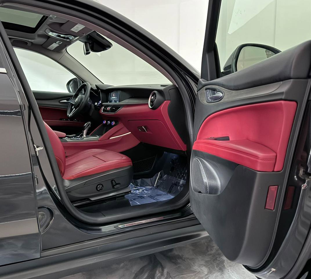 Used 2019 Alfa Romeo Stelvio Ti image 24