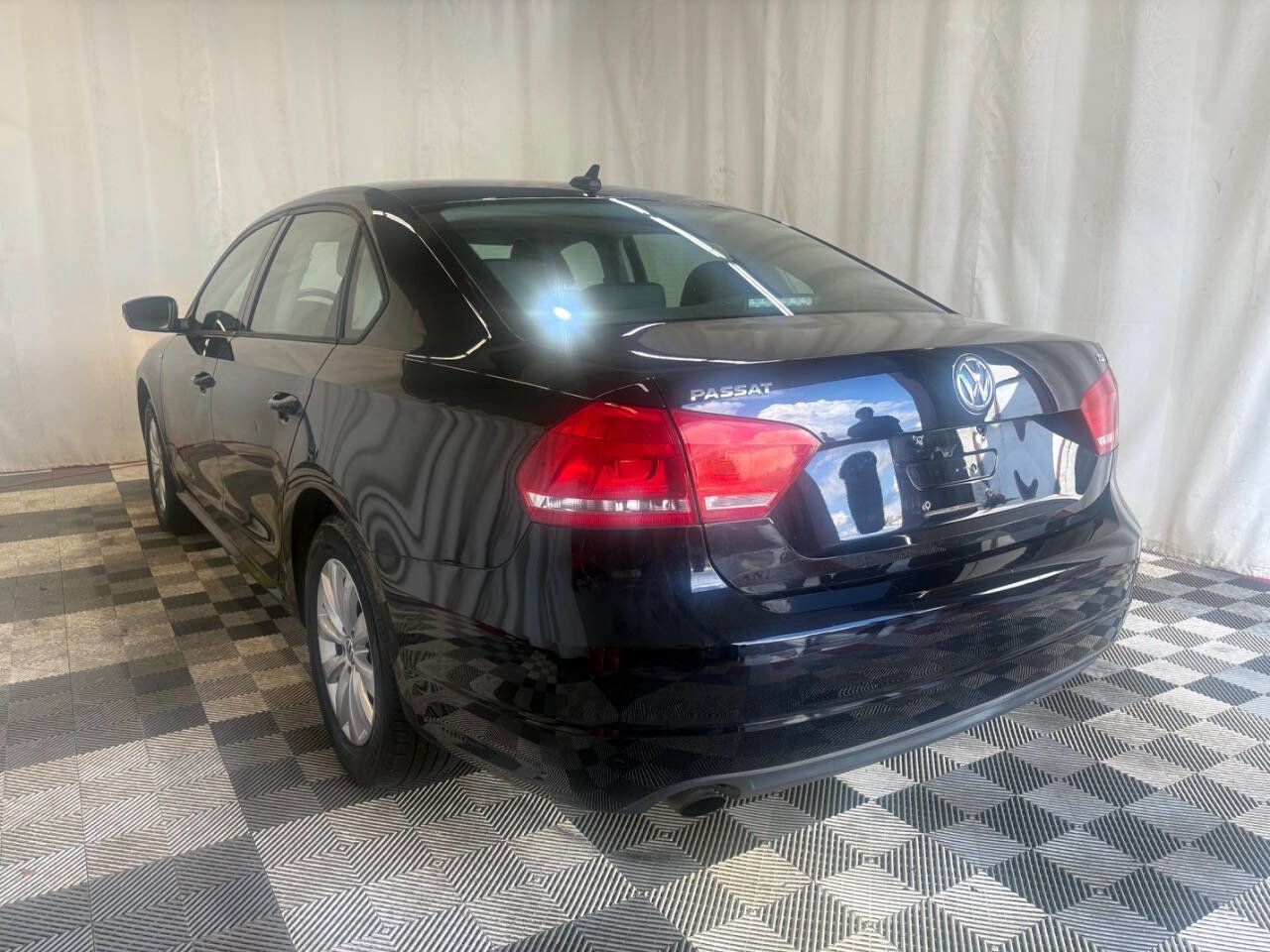 Used 2015 Volkswagen Passat 1.8T Wolfsburg Edition image 5