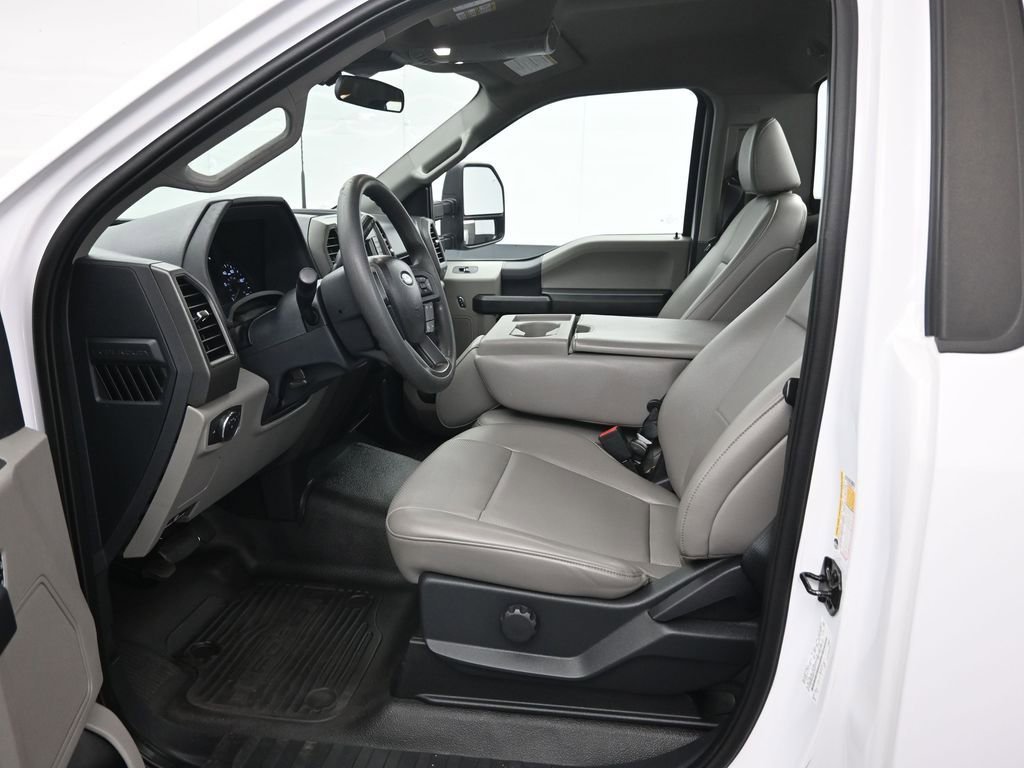 Used 2022 Ford F250 XL w/ Power Equipment Group AWD/4WD image 9