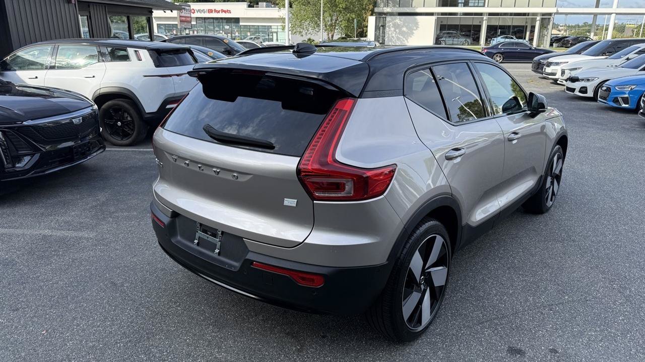 Used 2023 Volvo XC40 Recharge Ultimate AWD/4WD image 18