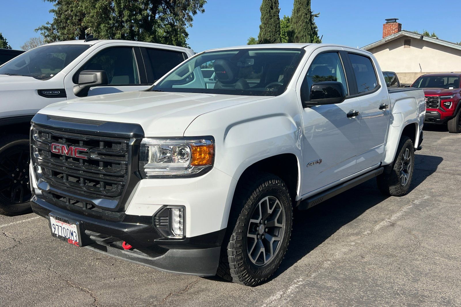 Used 2022 GMC Canyon AT4 w/ Trailering Package AWD/4WD image 2