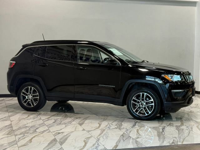 Used 2017 Jeep Compass Latitude w/ Popular Equipment Group image 5