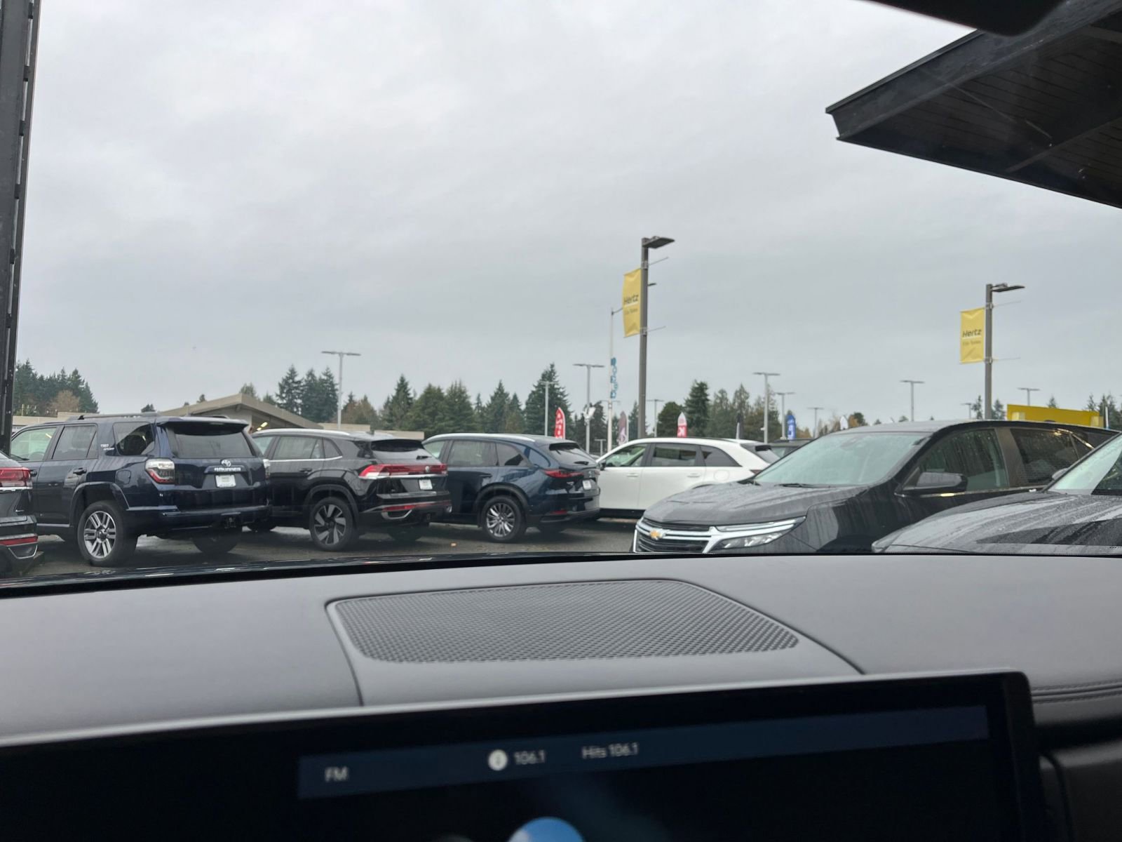 Used 2025 Hyundai Santa Fe SEL image 17