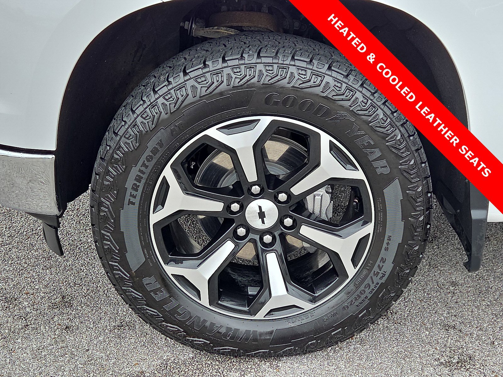 Used 2023 Chevrolet Silverado 1500 LTZ image 7