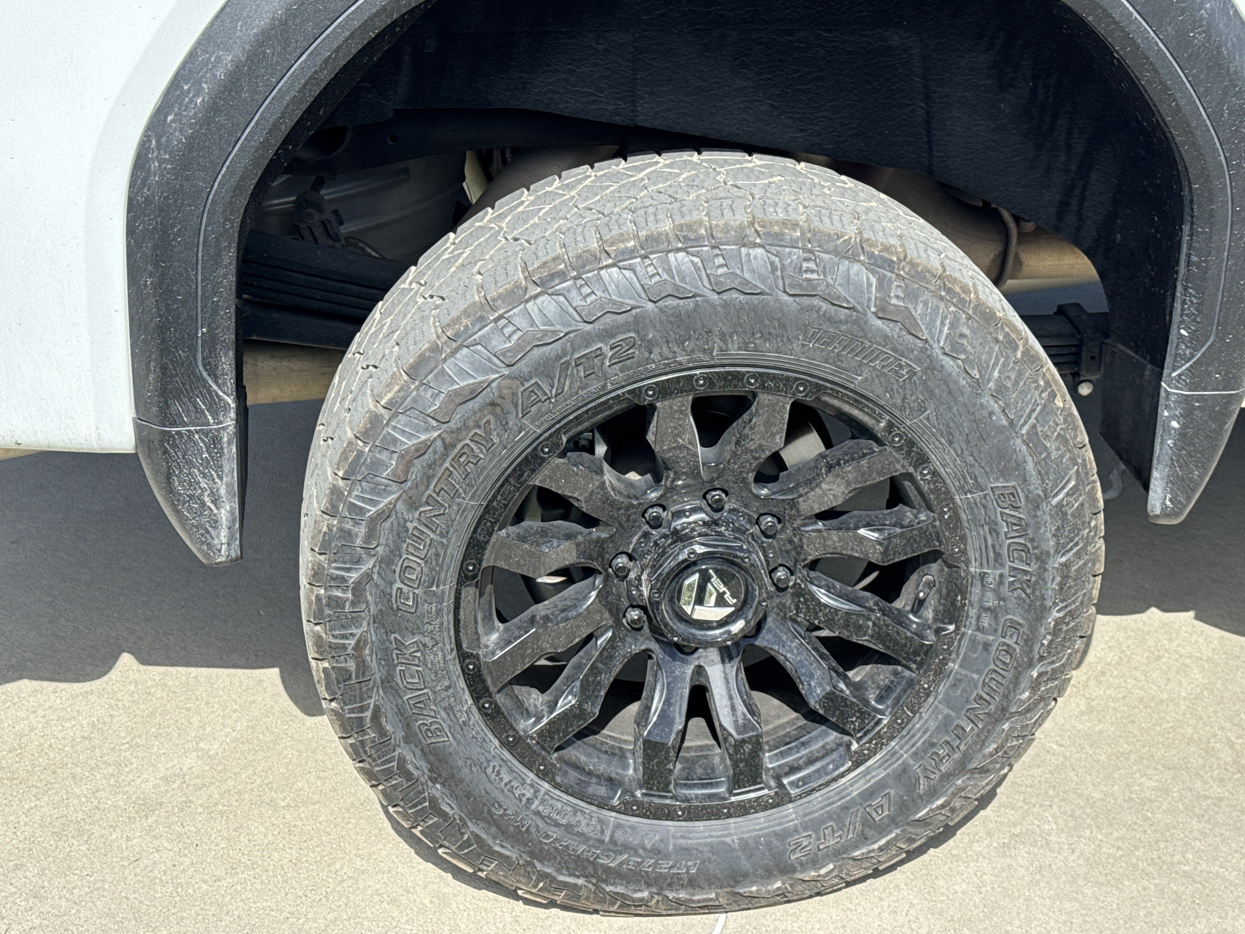 Used 2023 GMC Sierra 2500 AT4 w/ AT4 Preferred Package AWD/4WD image 12