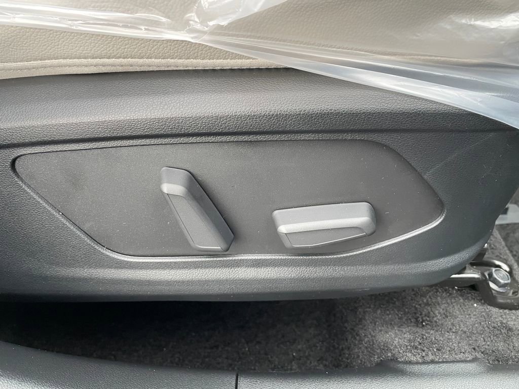 New 2026 Hyundai Tucson Limited image 11
