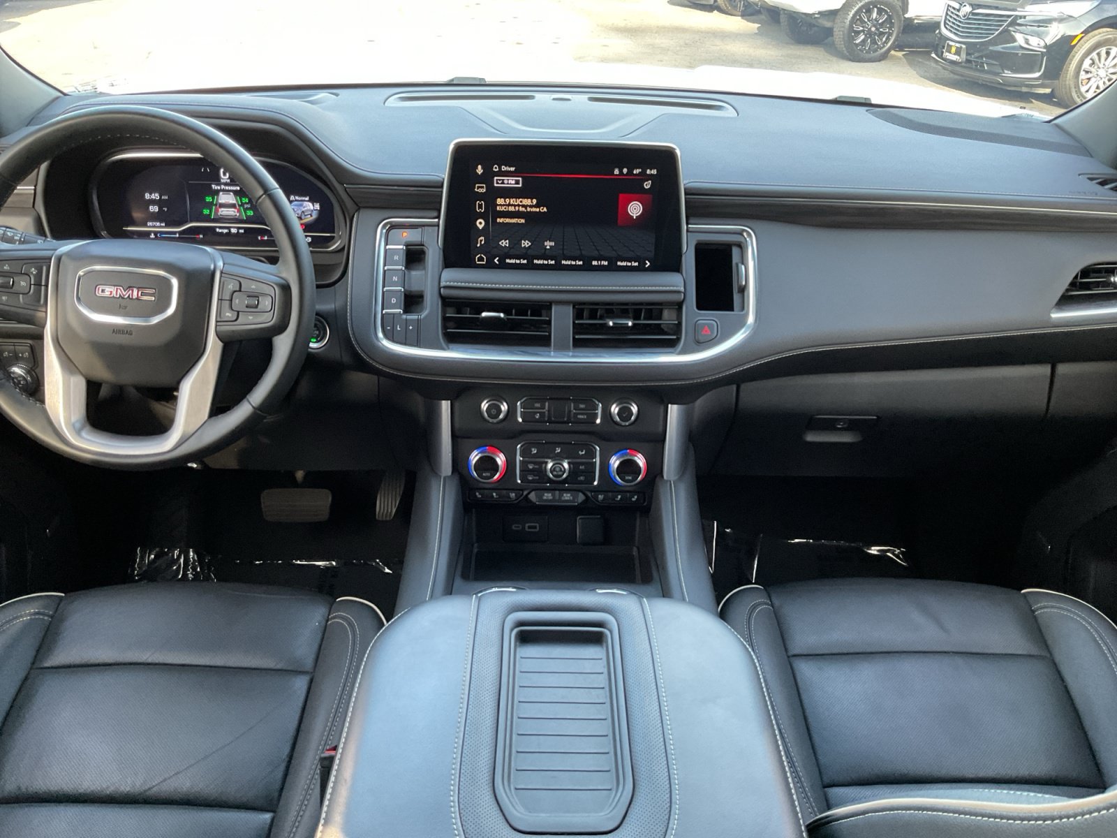 Used 2024 GMC Yukon XL SLT AWD/4WD image 15