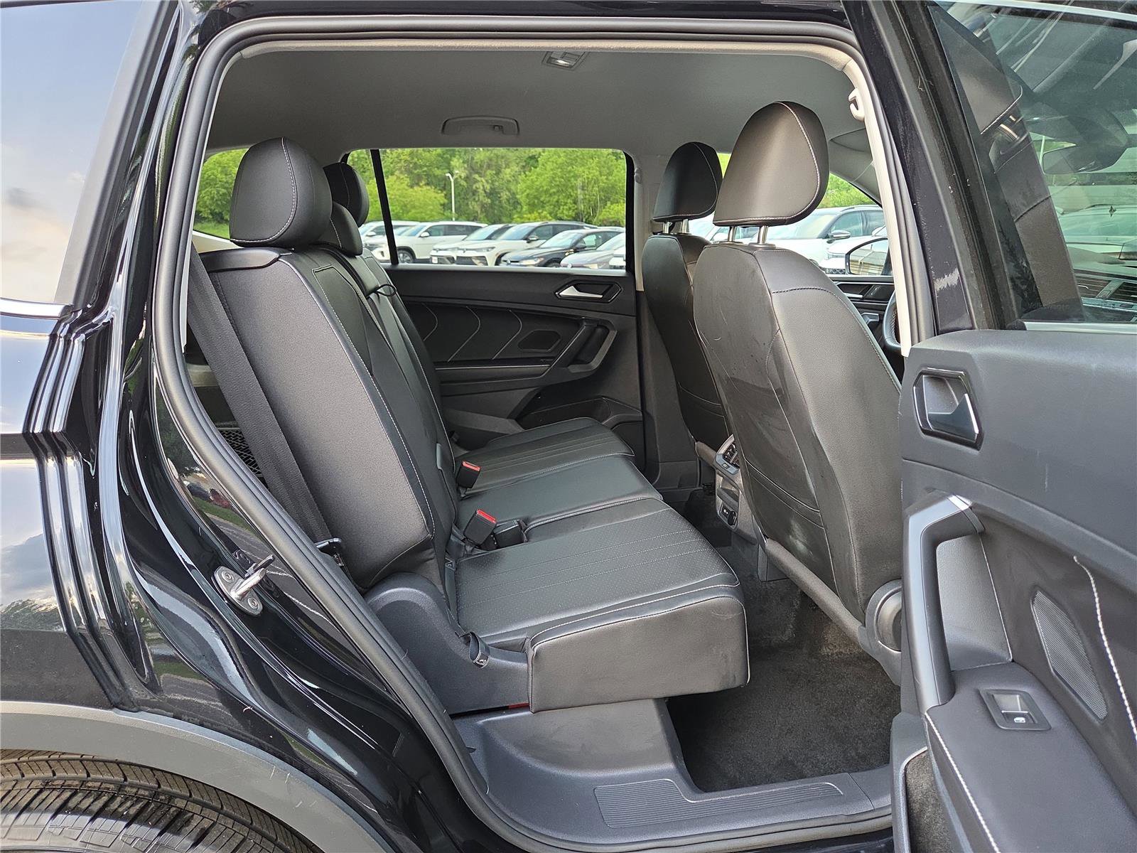 Certified 2023 Volkswagen Tiguan SE FWD image 27