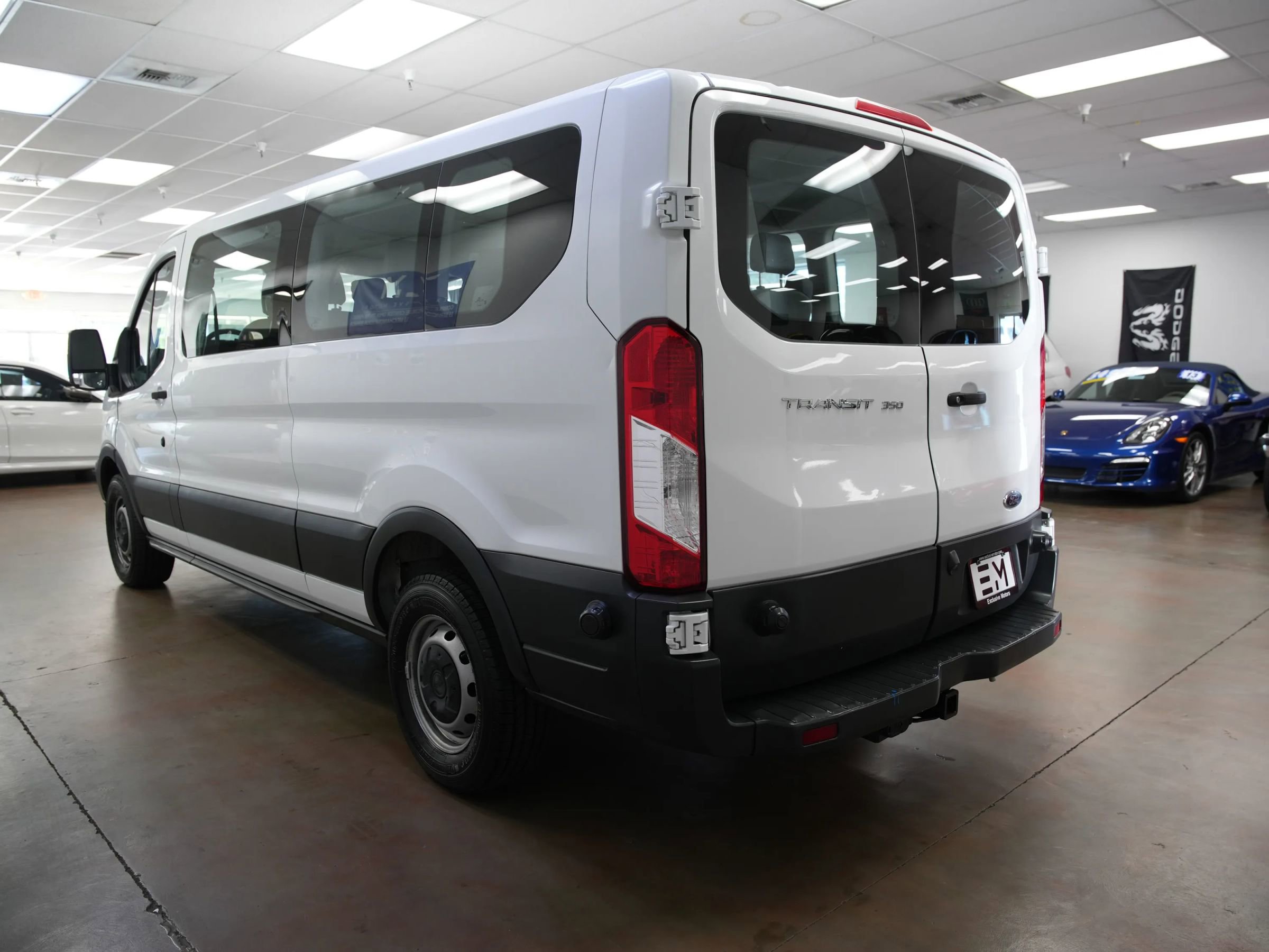 Used 2018 Ford Transit 350 XL image 5