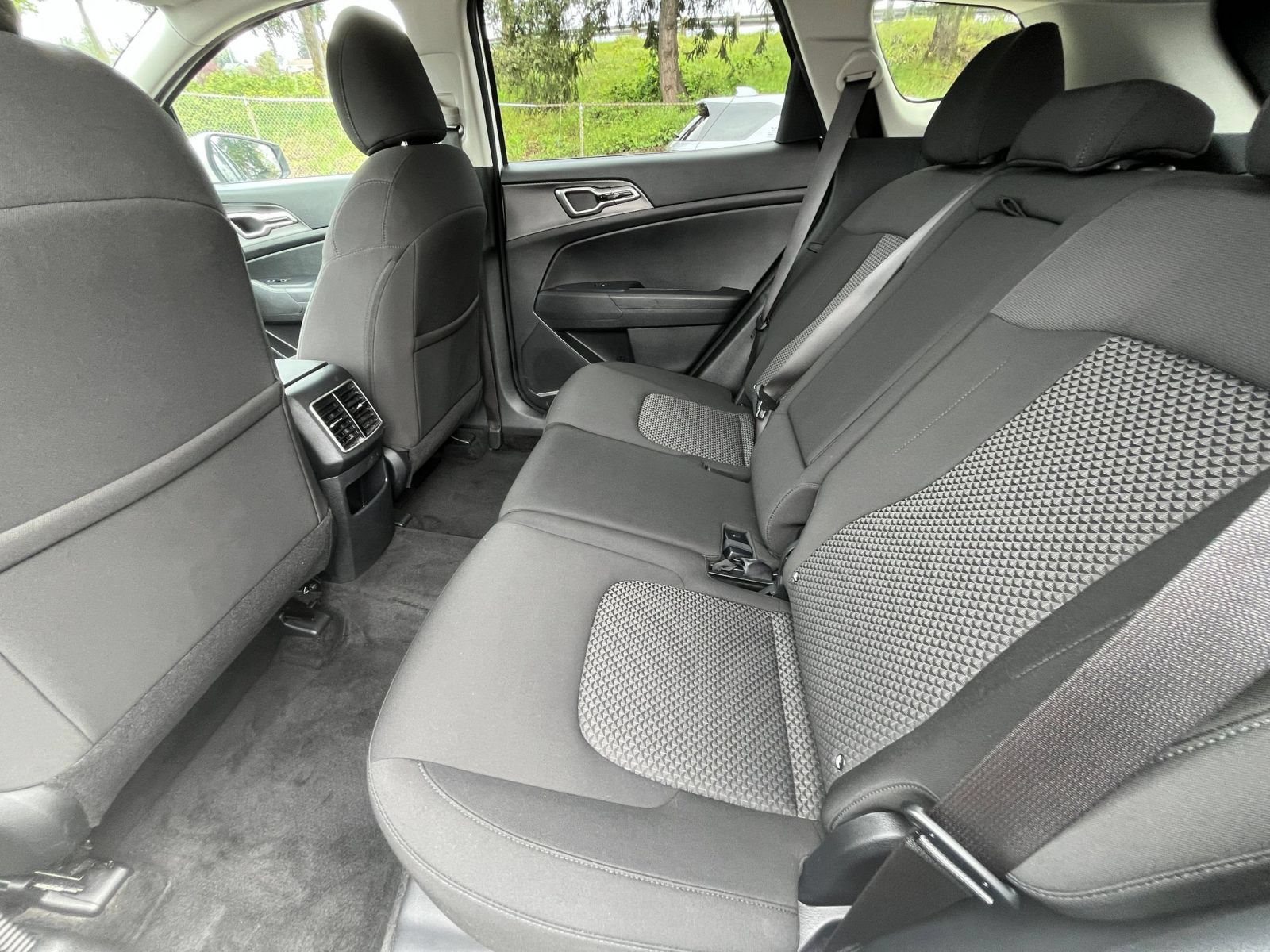 Used 2025 Kia Sportage LX FWD image 25