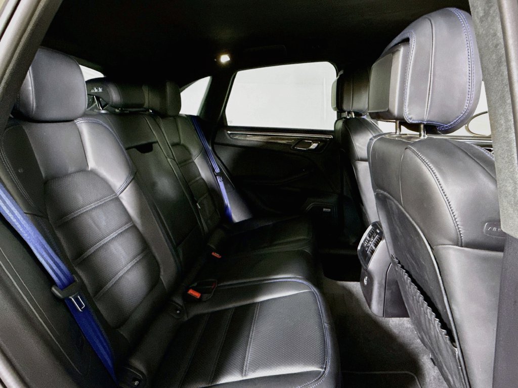 Certified 2023 Porsche Macan GTS AWD/4WD image 19