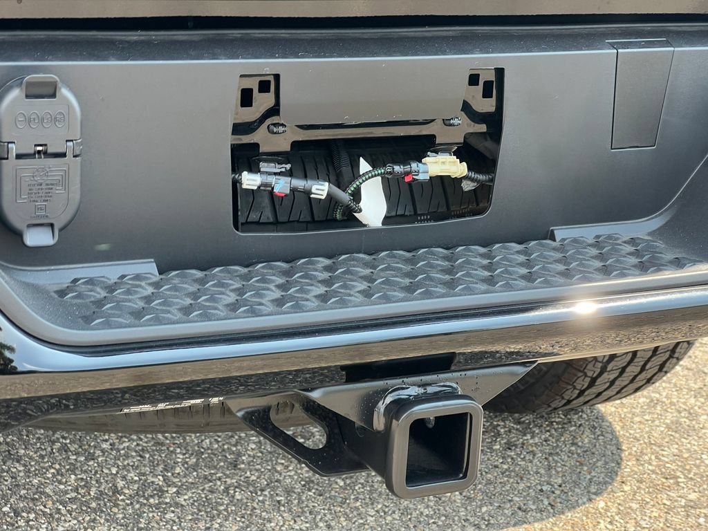 New 2026 GMC Canyon AT4 w/ Technology Plus Package AWD/4WD image 7
