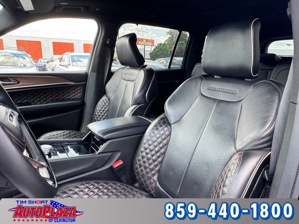 Used 2021 Jeep Grand Cherokee L Summit w/ Luxury Tech Group V AWD/4WD image 38