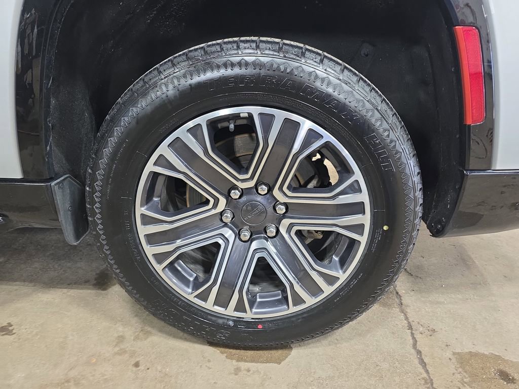 Used 2023 Jeep Wagoneer L Series II image 36