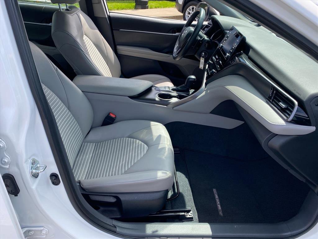 Used 2023 Toyota Camry SE FWD image 25