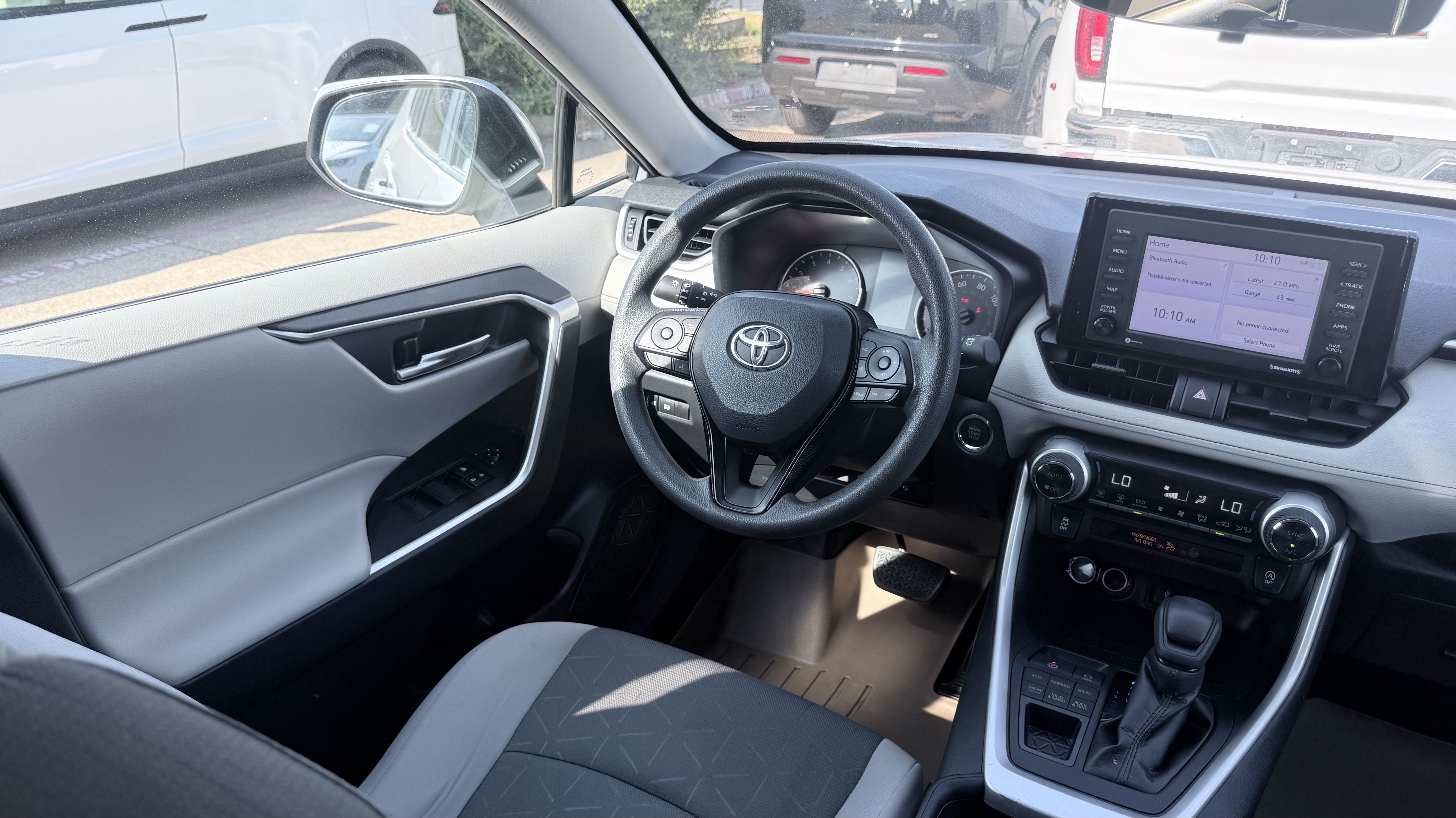 Used 2021 Toyota RAV4 XLE AWD/4WD image 40