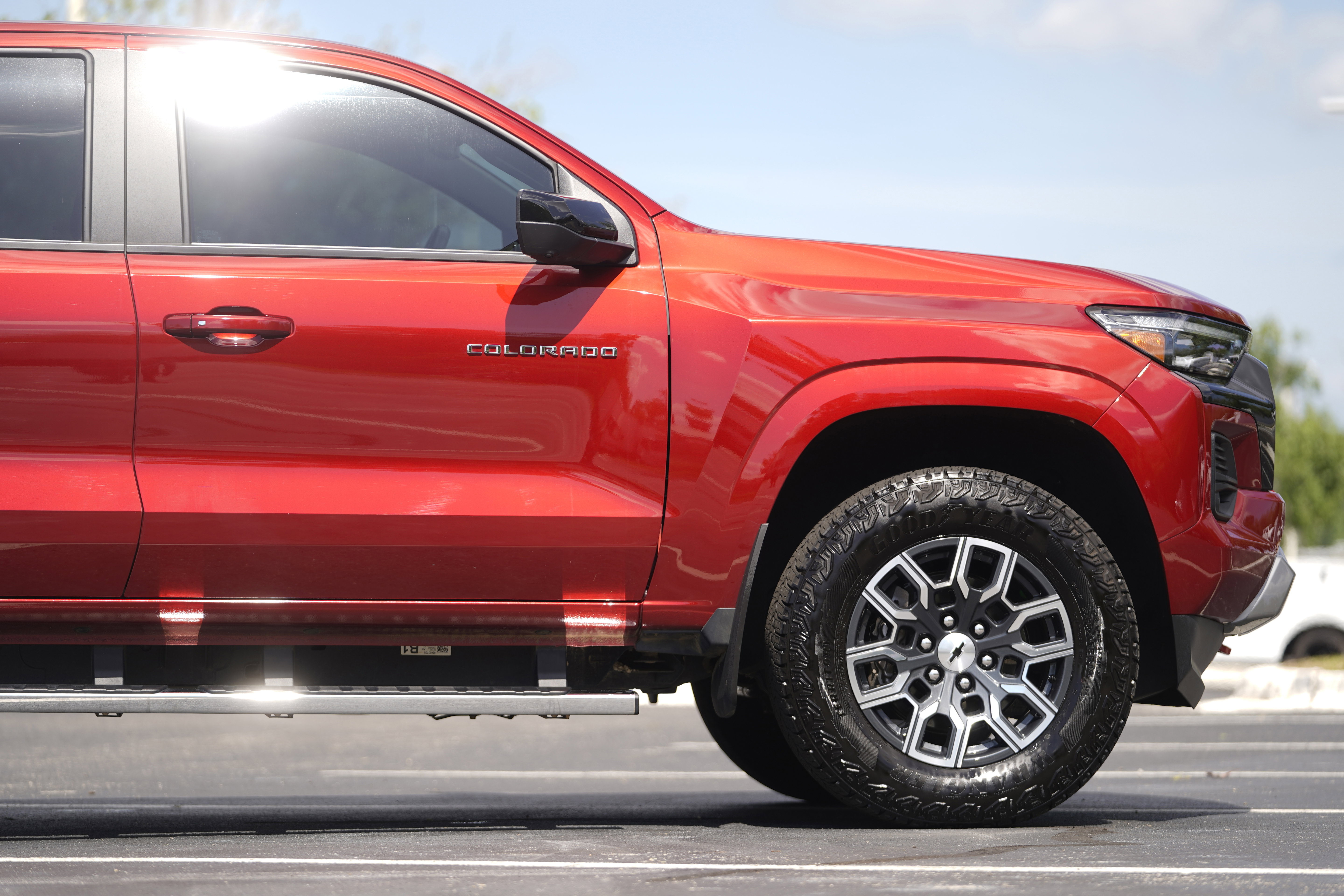 Used 2024 Chevrolet Colorado Z71 w/ Z71 Convenience Package 2 AWD/4WD image 6