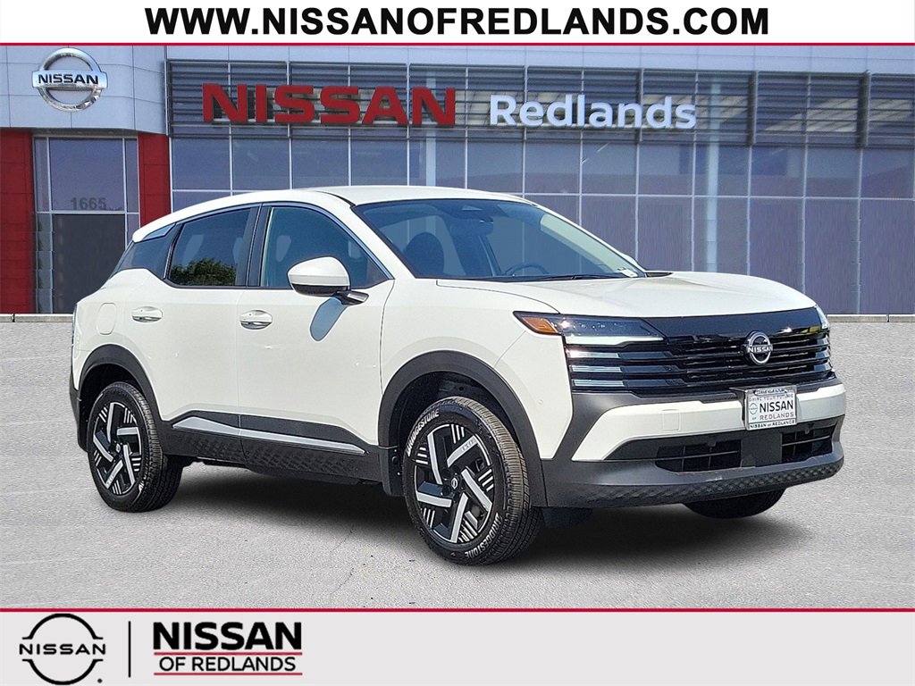New 2025 Nissan Kicks SV