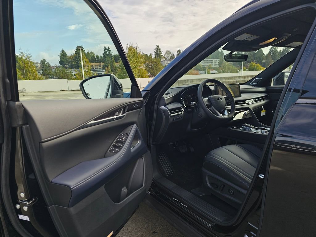 New 2026 INFINITI QX60 Sport image 22