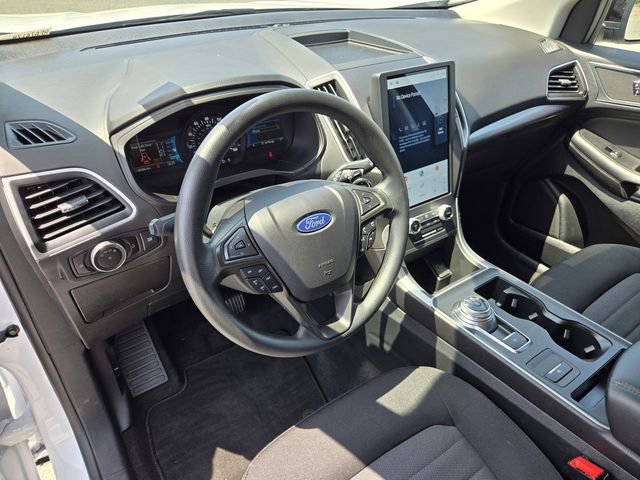 Used 2024 Ford Edge SE w/ Black Appearance Package image 10