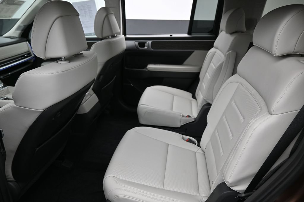 Used 2025 Hyundai Santa Fe Calligraphy FWD image 30