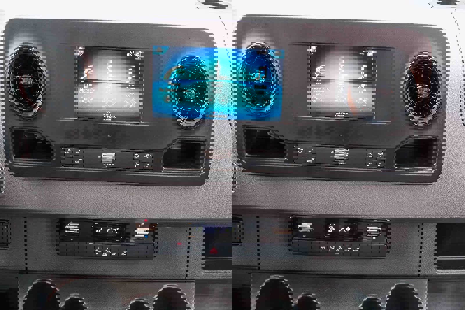 Used 2024 Mercedes-Benz Sprinter 2500 image 14