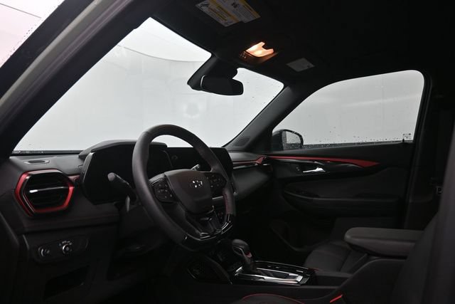 Used 2024 Chevrolet TrailBlazer RS w/ Driver Confidence Package FWD image 17