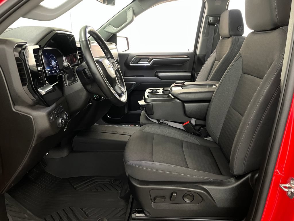 Certified 2024 Chevrolet Silverado 1500 LT AWD/4WD image 7