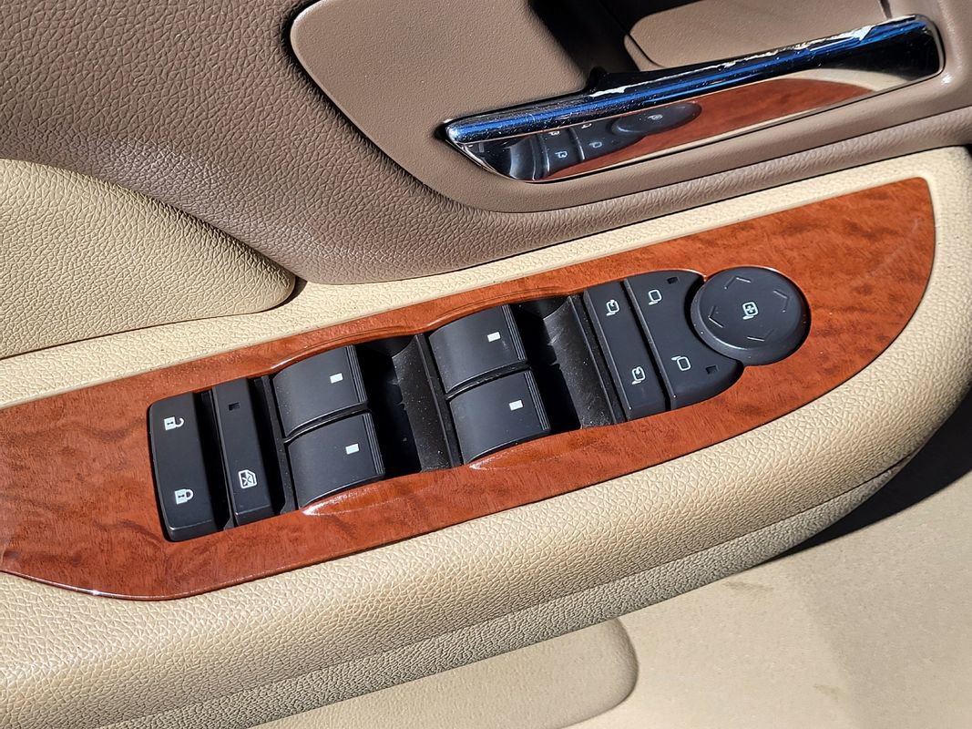 Used 2007 GMC Yukon SLT w/ SLT Preferred Equipment Group image 15