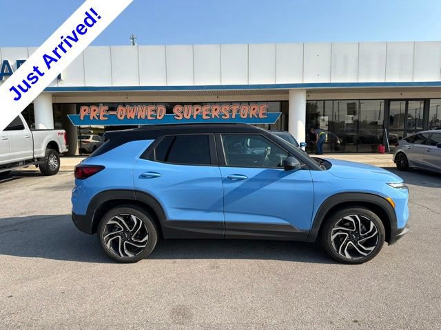 Used 2024 Chevrolet TrailBlazer RS FWD image 2