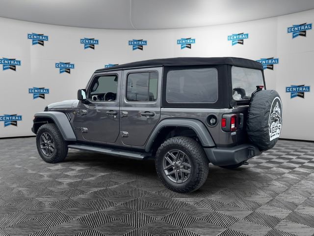 Used 2024 Jeep Wrangler Unlimited Sport AWD/4WD image 4