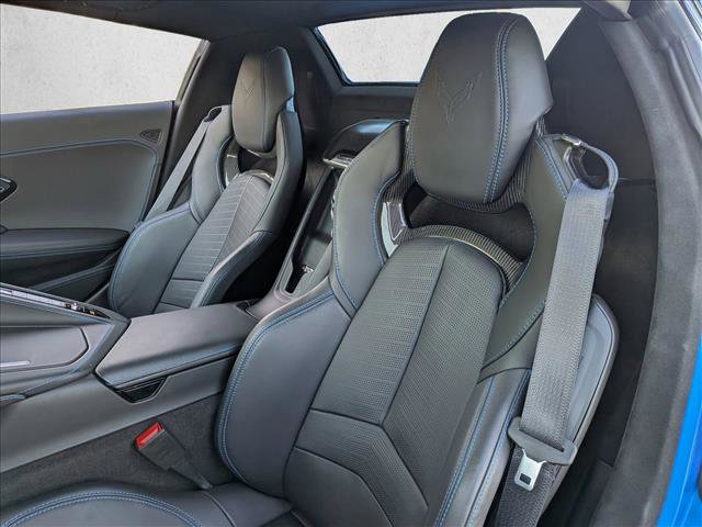 Used 2025 Chevrolet Corvette Stingray Premium Conv w/ Z51 Performance Package RWD image 25