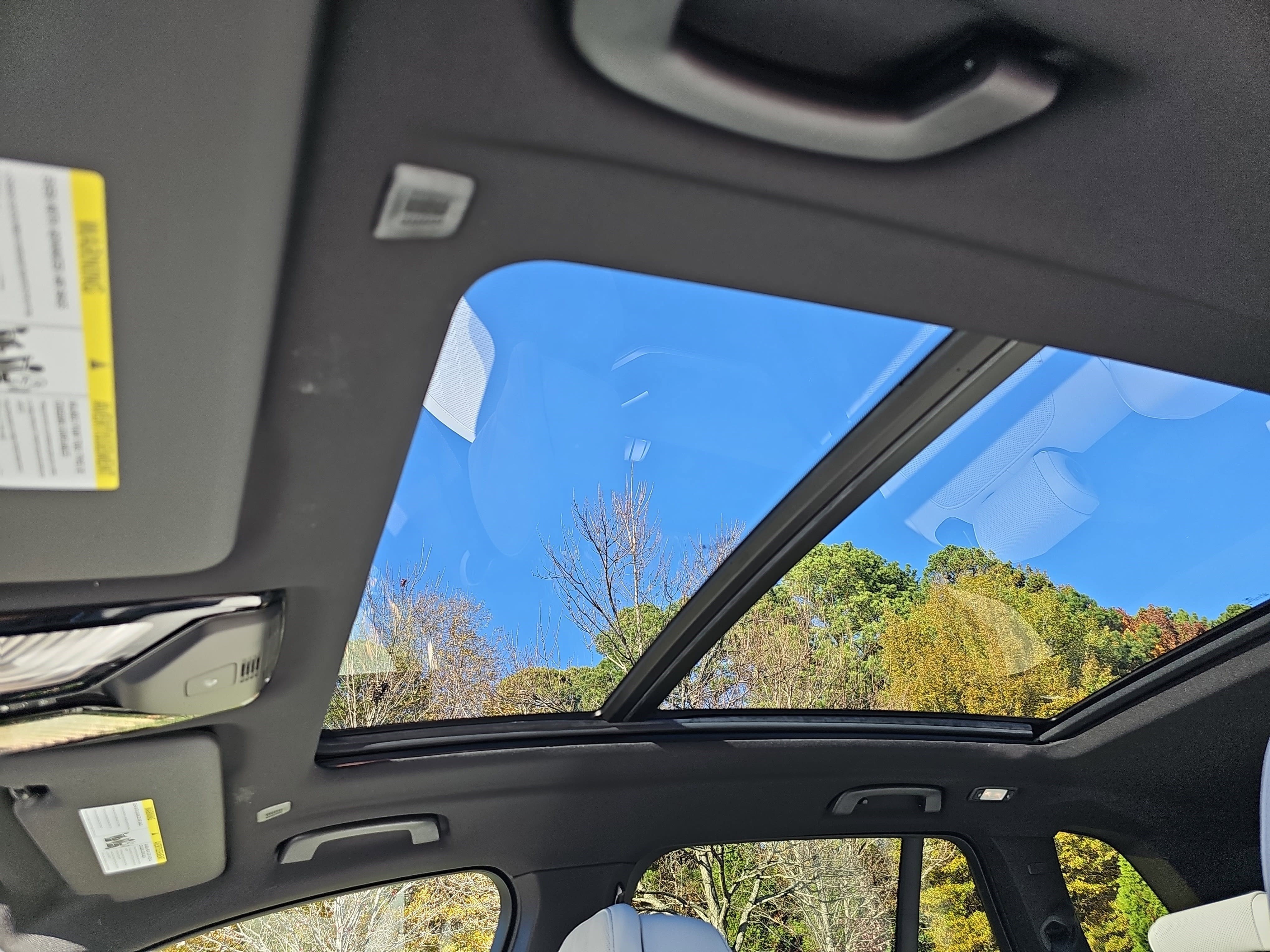 New 2026 BMW X5 xDrive50e w/ Climate Comfort Package image 32