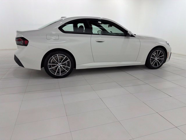 Used 2026 BMW 230i xDrive Coupe w/ Convenience Package AWD/4WD image 6