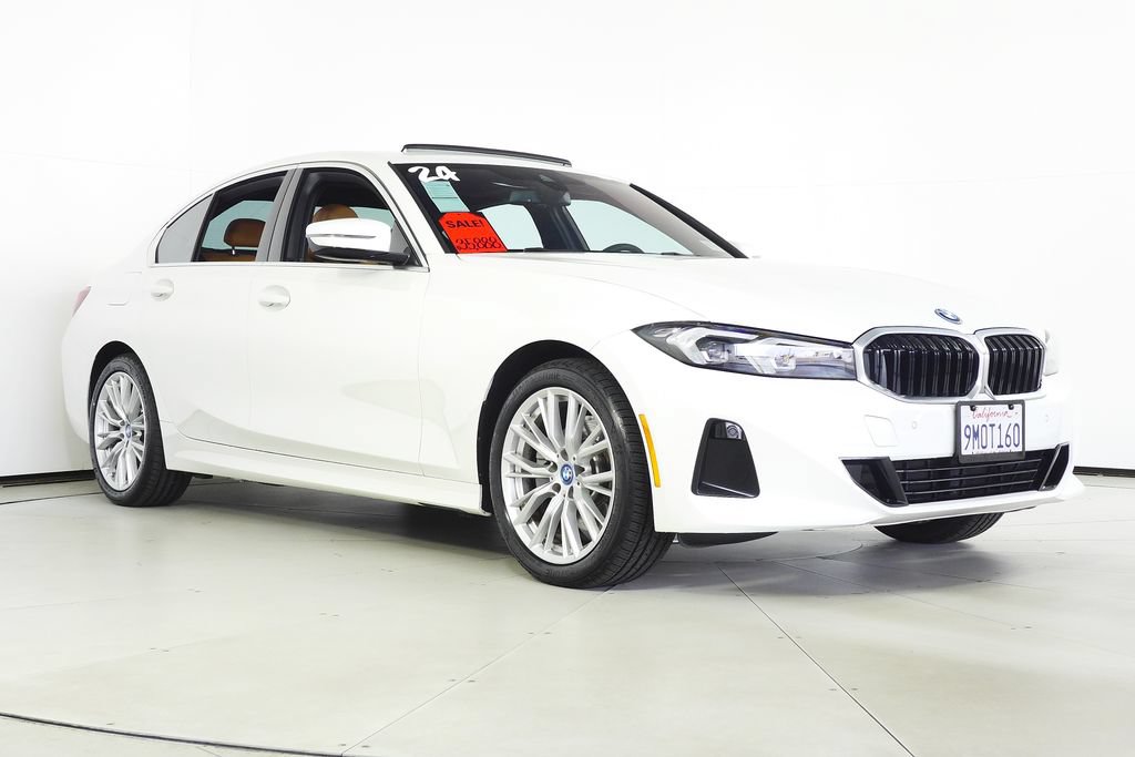 Used 2024 BMW 330e w/ Convenience Package RWD image 4