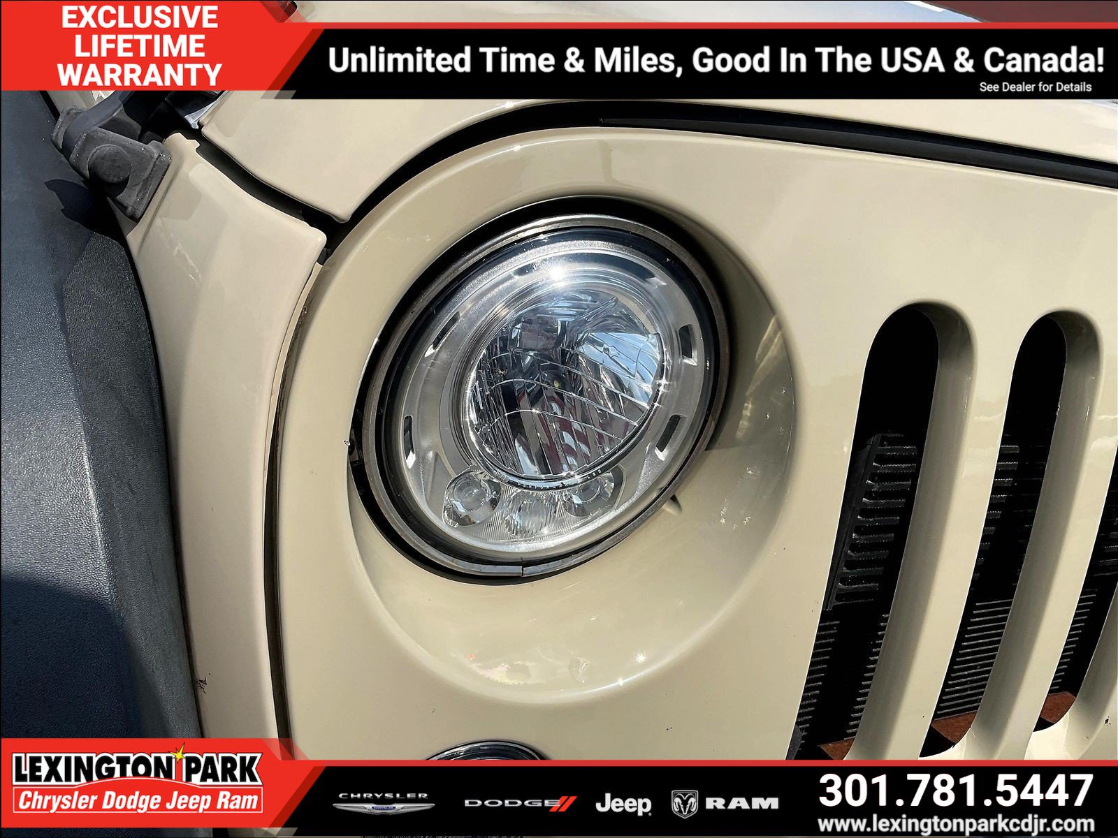 Used 2017 Jeep Wrangler Unlimited Rubicon w/ Dual Top Group AWD/4WD image 30