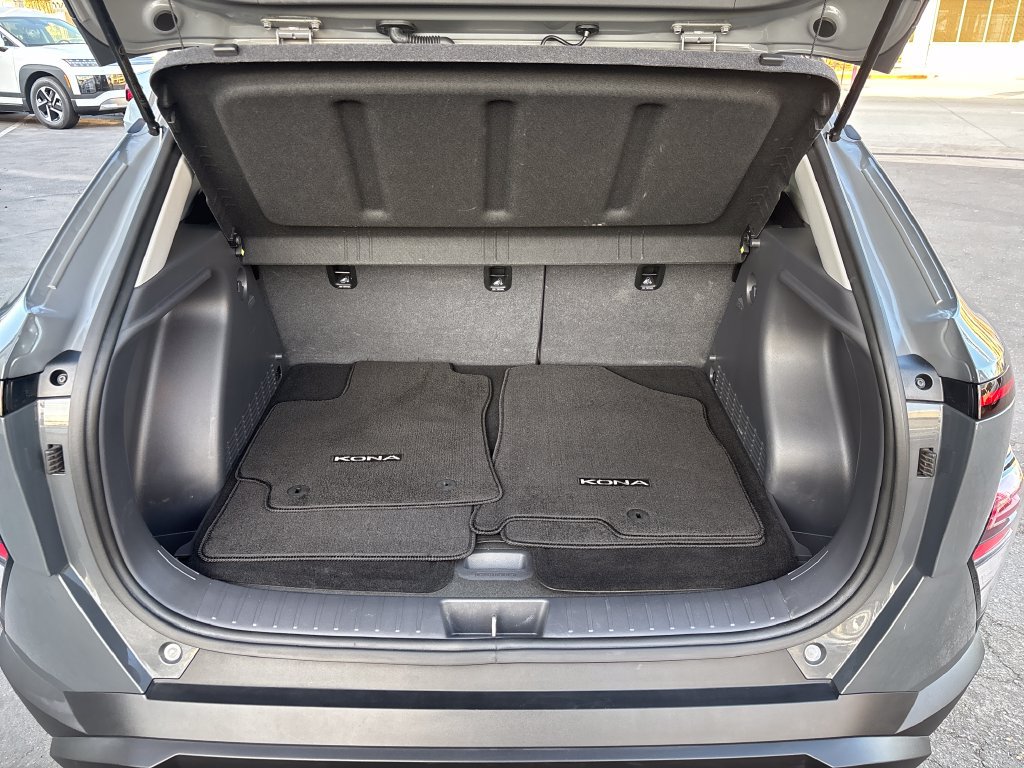 Used 2025 Hyundai Kona SEL FWD image 21