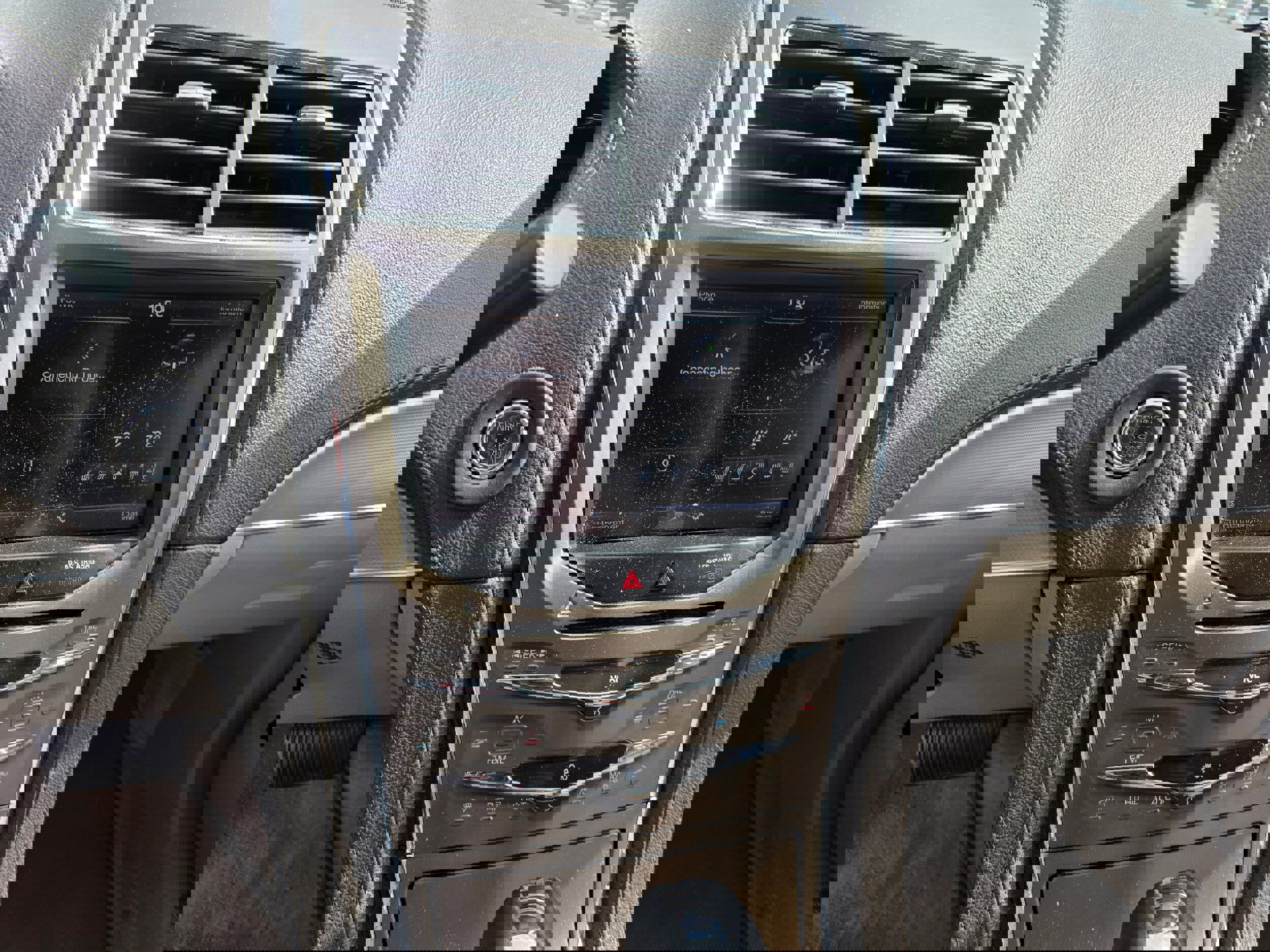 Used 2013 Lincoln MKX FWD image 10