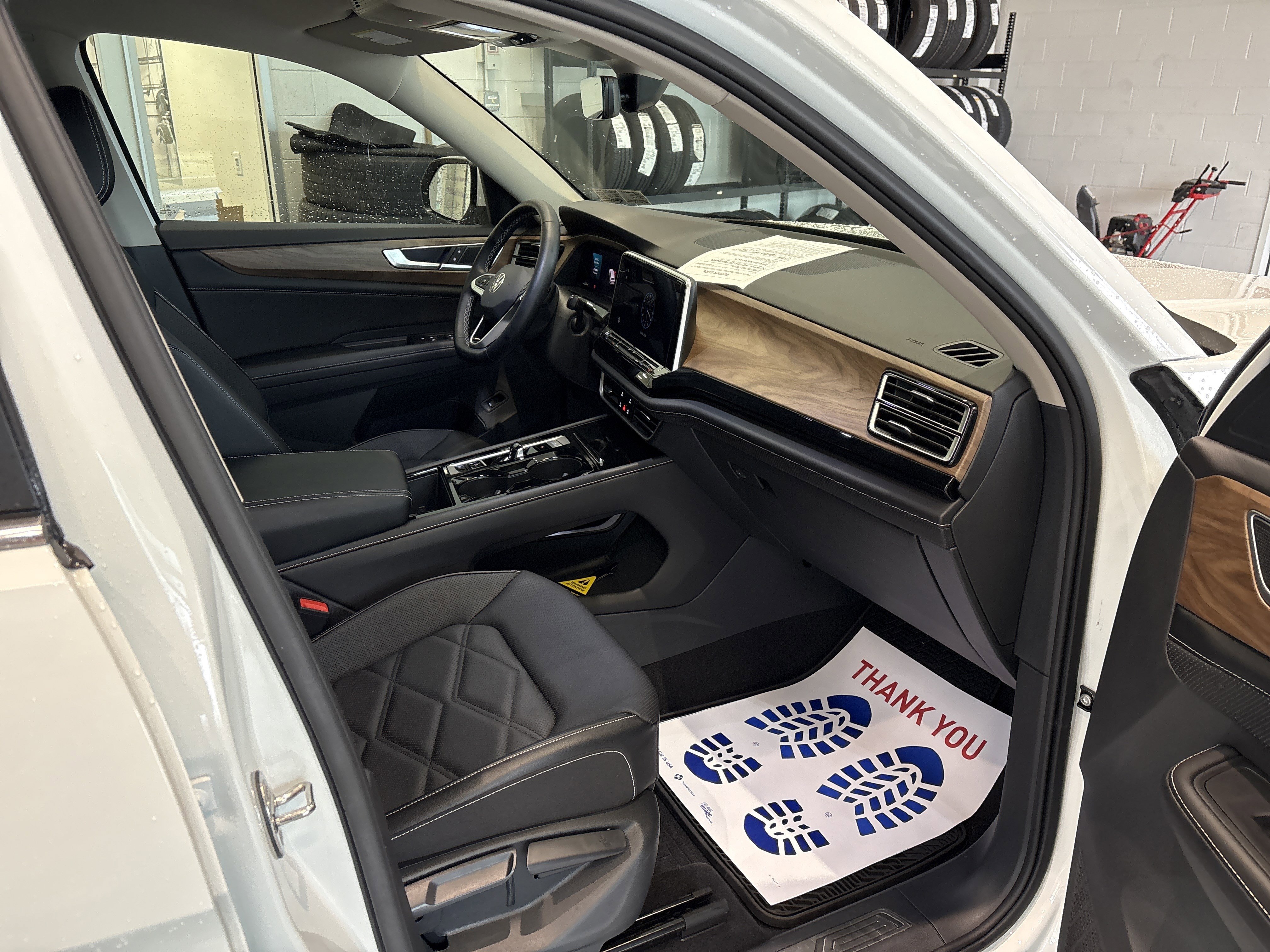Certified 2024 Volkswagen Atlas SE image 24