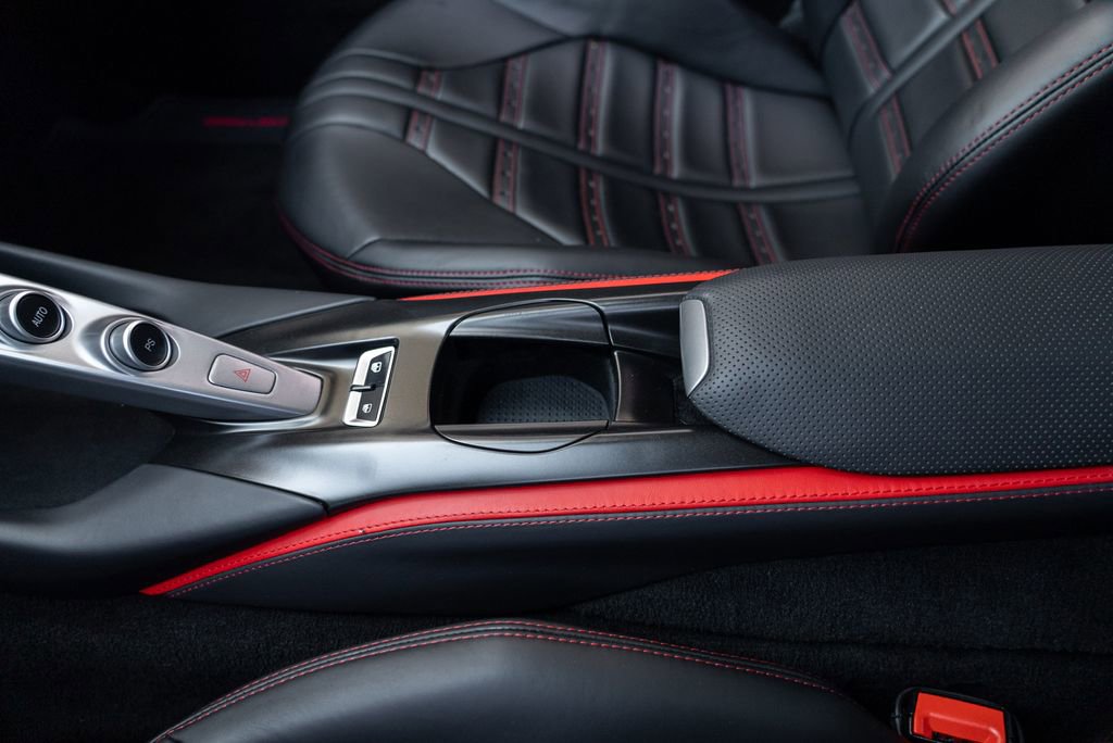 Used 2018 Ferrari 812 Superfast RWD image 53