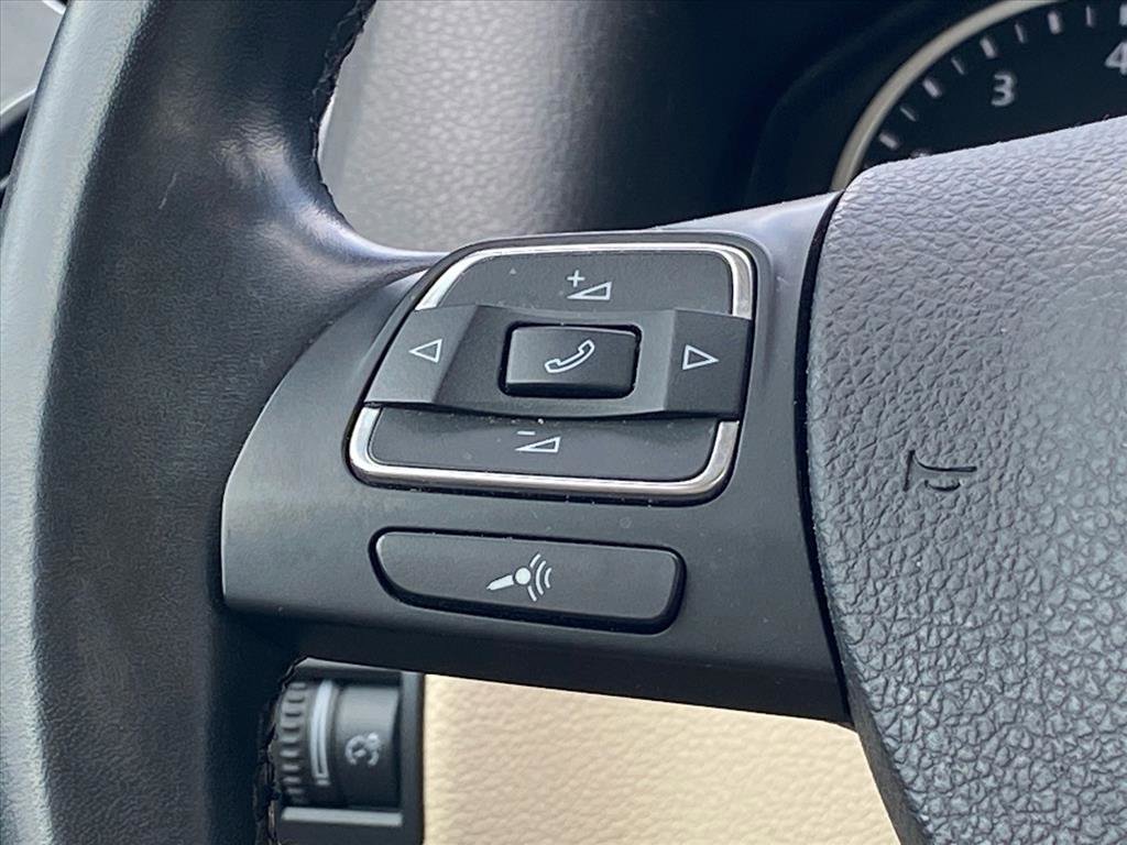 Used 2017 Volkswagen Tiguan S FWD image 6