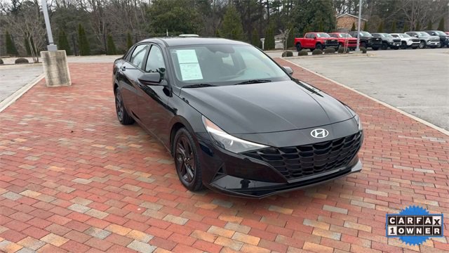 Used 2023 Hyundai Elantra SEL image 5