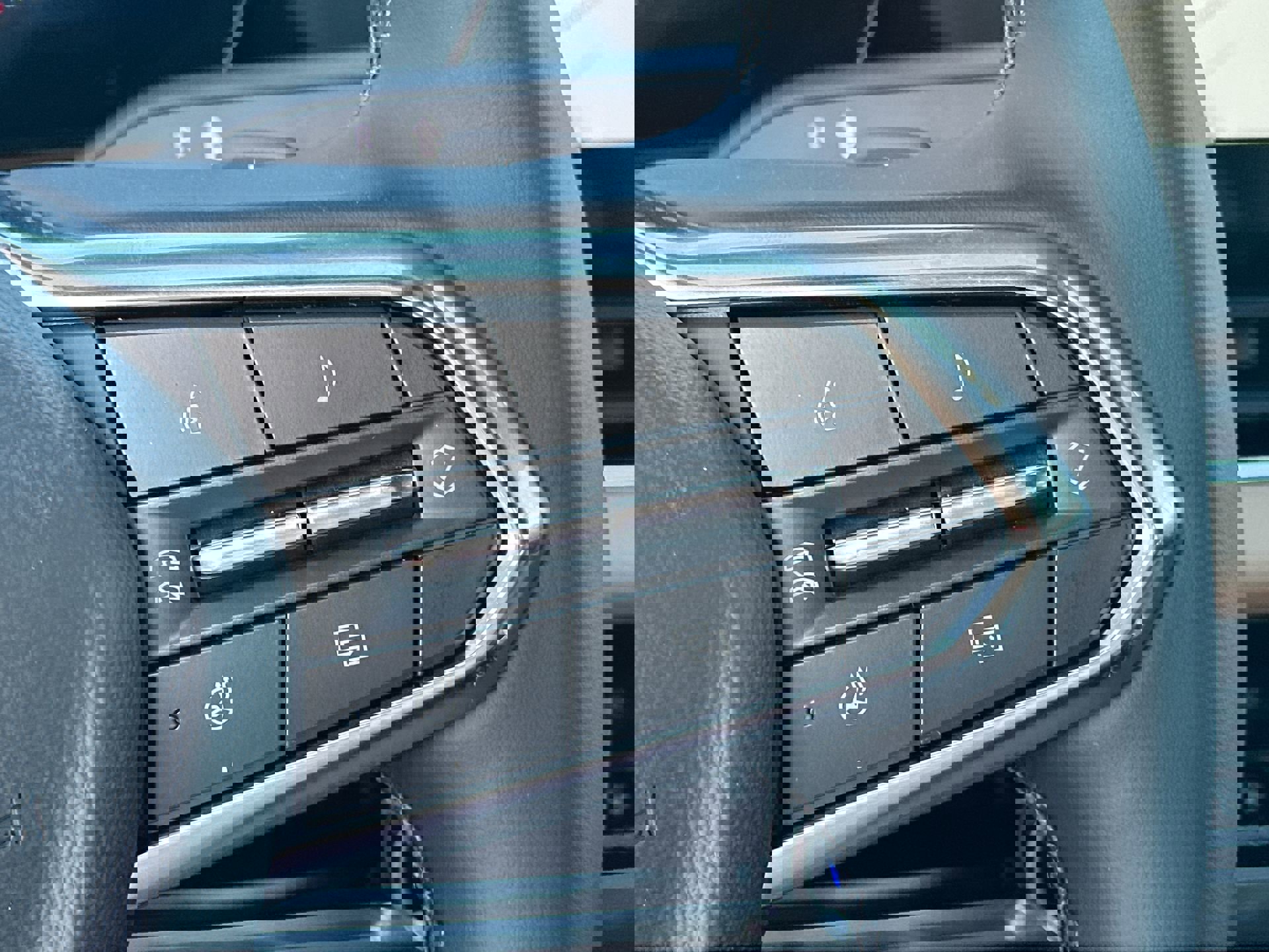 New 2026 Chevrolet Equinox ACTIV w/ Convenience Package III image 29