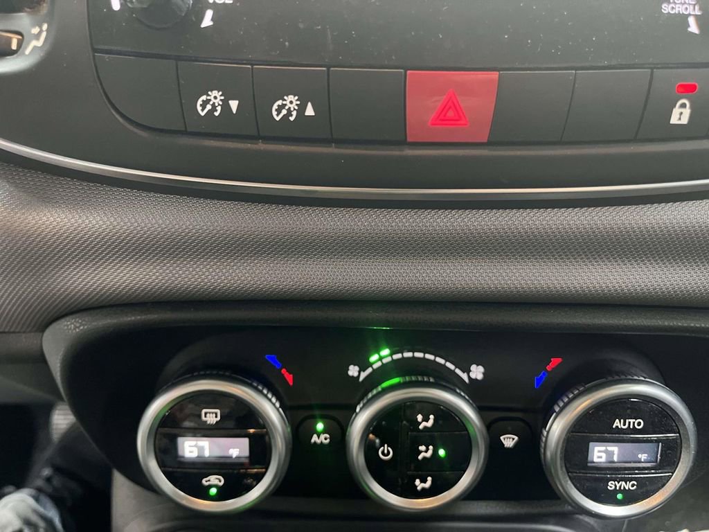 Used 2018 FIAT 500L Pop w/ Popular Equipment Group image 16