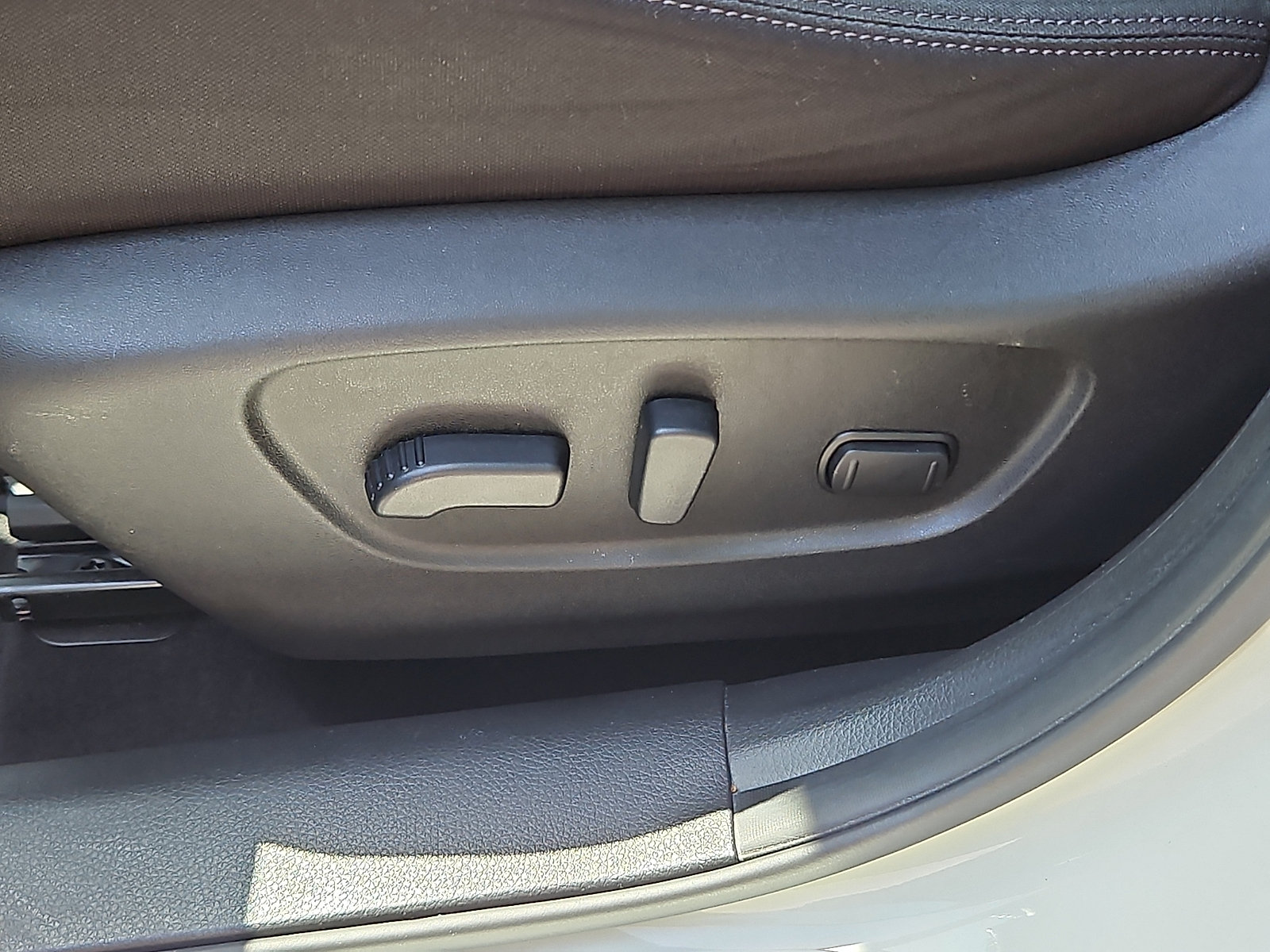 Certified 2019 Nissan Rogue SV w/ Premium Package AWD/4WD image 26
