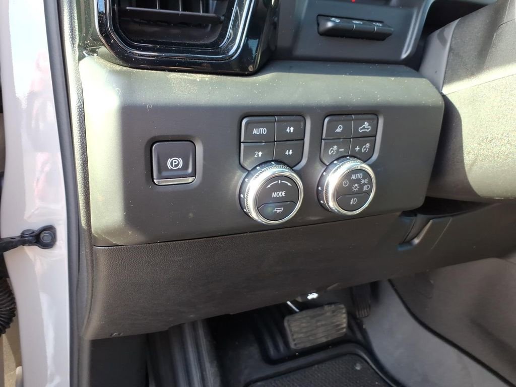 Used 2026 GMC Sierra 2500 AT4 w/ AT4 Premium Plus Package image 16