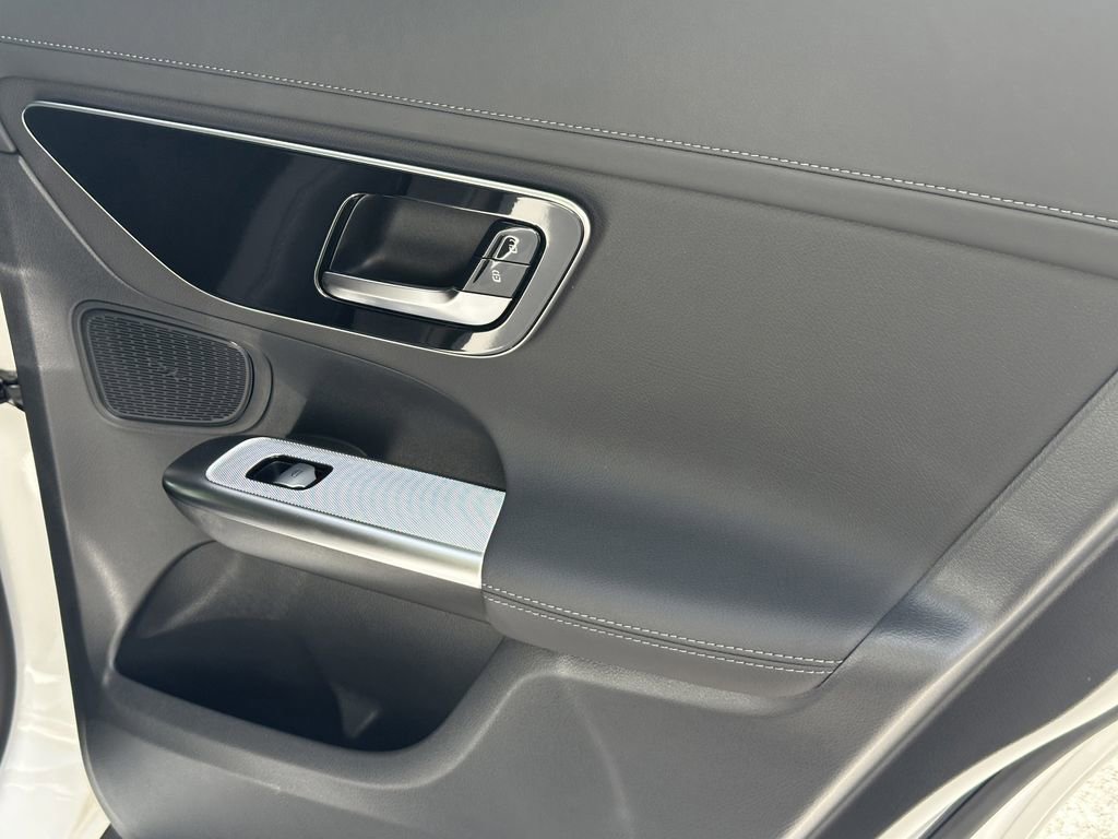 Certified 2025 Mercedes-Benz GLC 300 4MATIC image 19