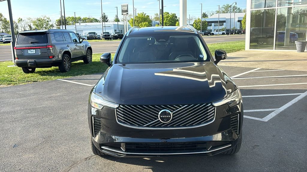 Certified 2025 Volvo XC90 B6 Plus AWD/4WD image 5