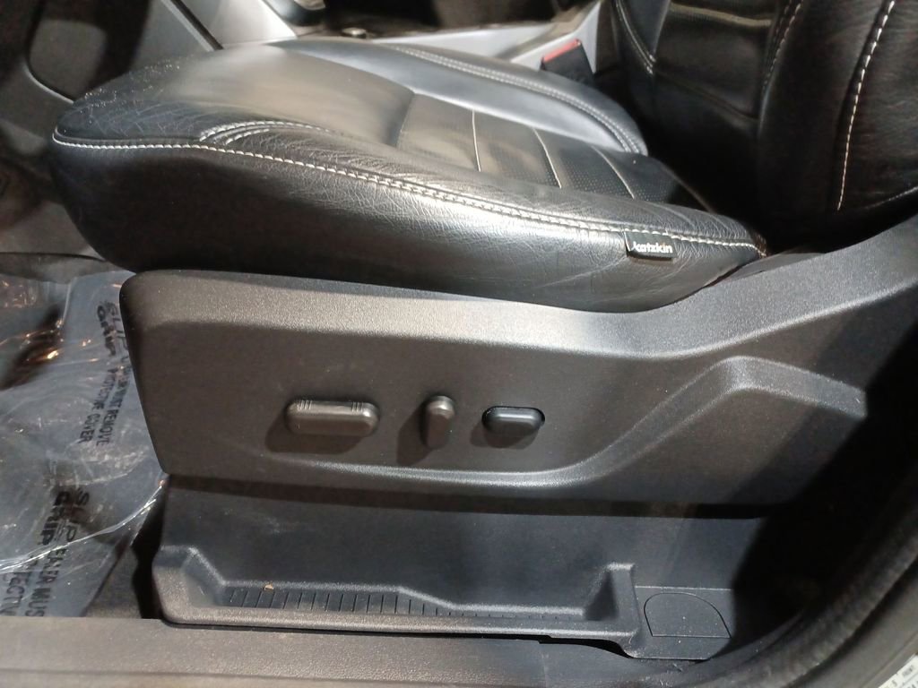 Used 2017 Ford C-MAX Energi SE w/ Equipment Group 401A image 14